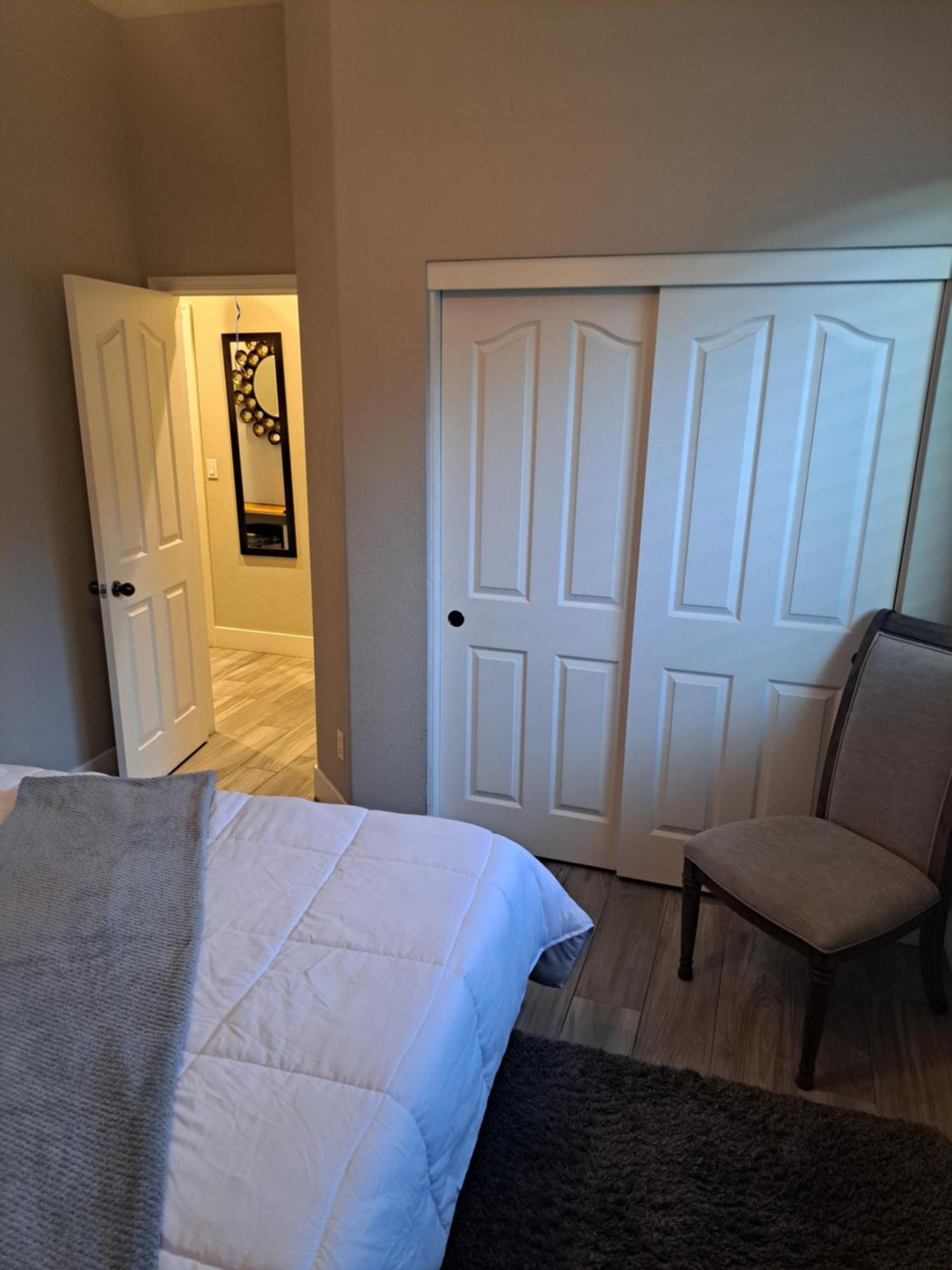 רוזוויל In Law Unit, 2 Bedroom Suite מראה חיצוני תמונה